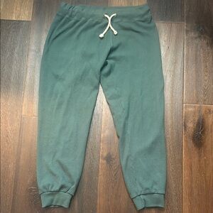 Perfect White Tee Waffle jogger in limited edition green